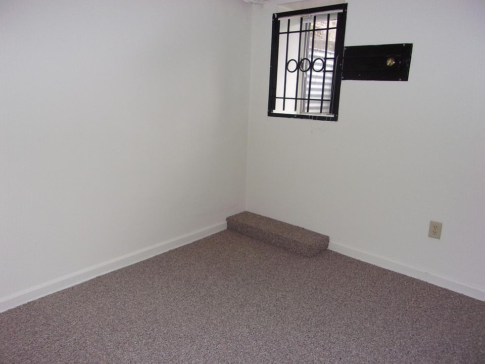 Building Photo 3