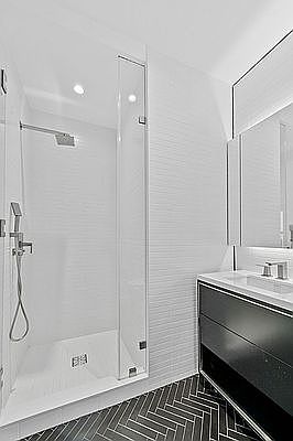 3rd image of 30 Morningside Dr APT 430