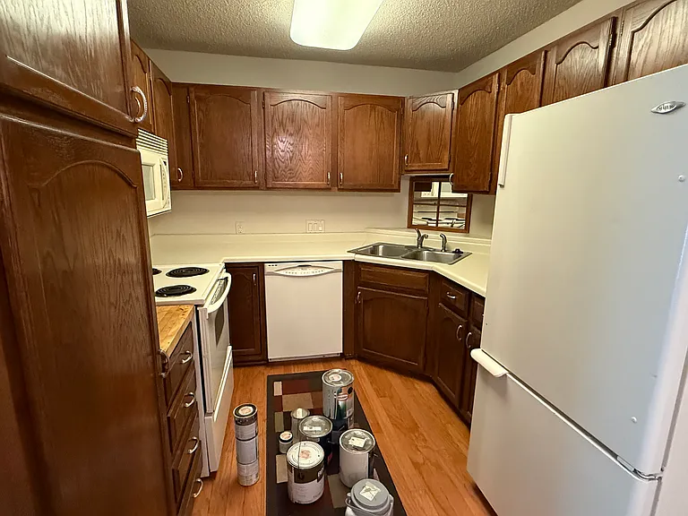 350 Shelard Pkwy #304 — Photo 7