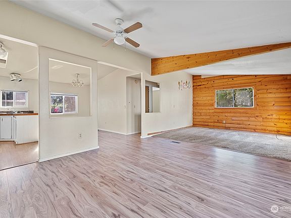 4th image of 19002 94th Drive NW