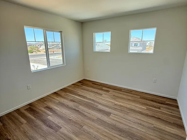 11715 Sebastian Rd — Photo 16