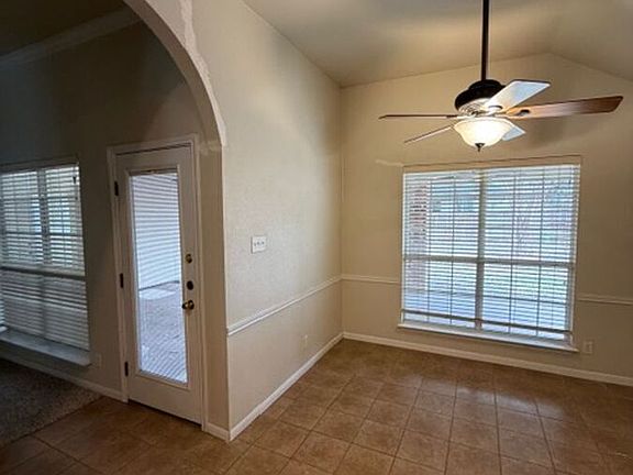 5th image of 239 Scarlet Ln