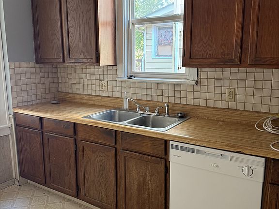 3rd image of 2623 Neil Ave #2623