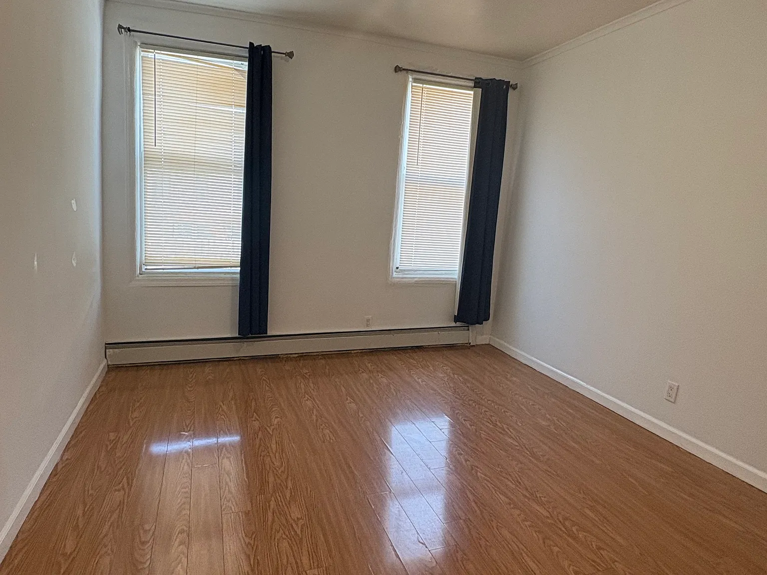 3 bed, 1000 sqft, $2,800 — Photo 4