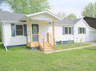 919 30th St, Bettendorf, IA 52722