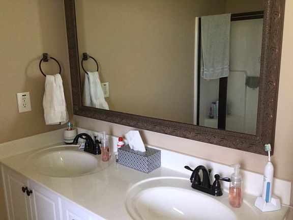 4th image of 580 Fox Haven Dr
