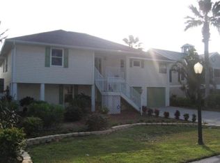 11521 Isle Of Palms Dr, Fort Myers Beach, FL 33931