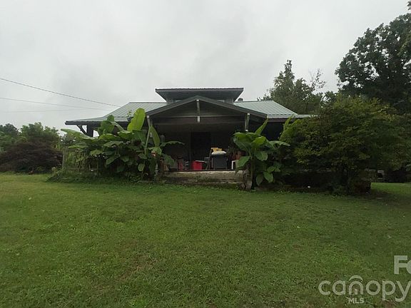 2nd image of 5 Eller Cove Rd