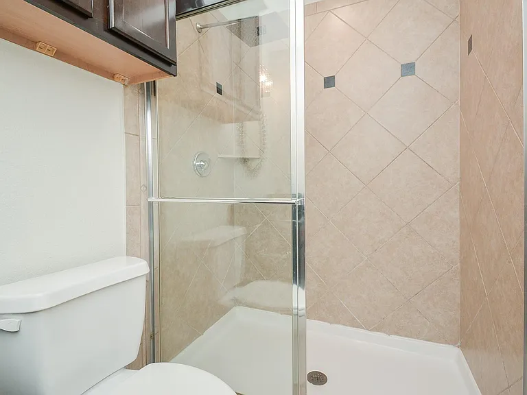6403 Edinburgh Ct — Photo 28