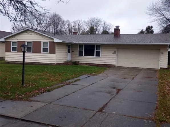 13114 Cherokee Trl, Middleburg Heights, OH 44130