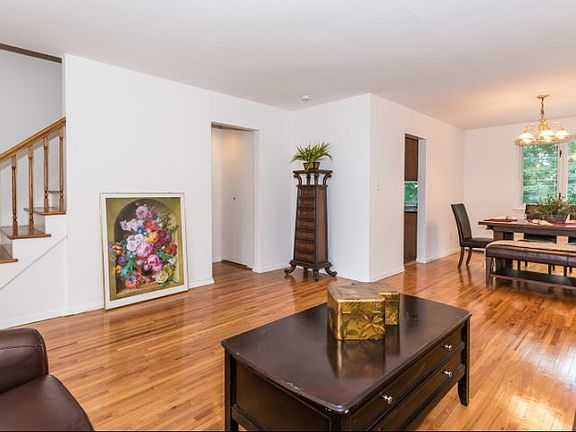 4th image of 806 Morris Tpke APT 3P4
