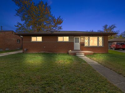 27143 W Crestmont St, Roseville, MI, 48066
