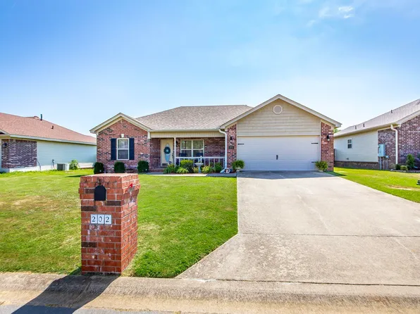 202 Spruce St, Jacksonville, AR 72076