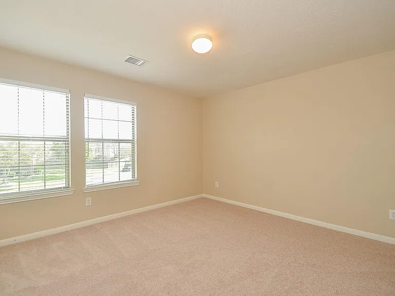2410 Crossmill Ln — Photo 38