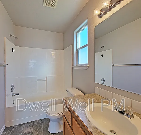 2903 E Ohio Ave — Photo 13