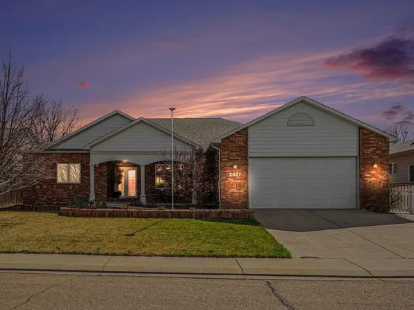 2057 Falcon Dr, Longmont, CO 80503