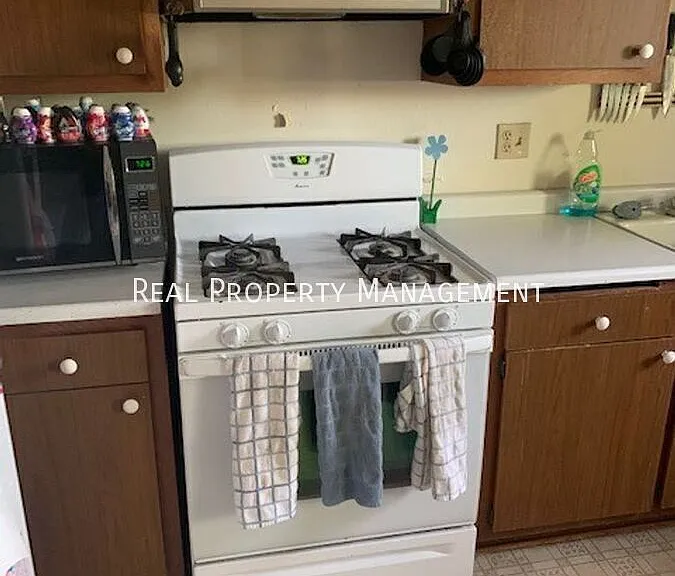 3746 S 35th St #3 — Photo 7
