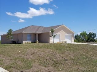 1303 NE 8th Pl, Cape Coral, FL 33909