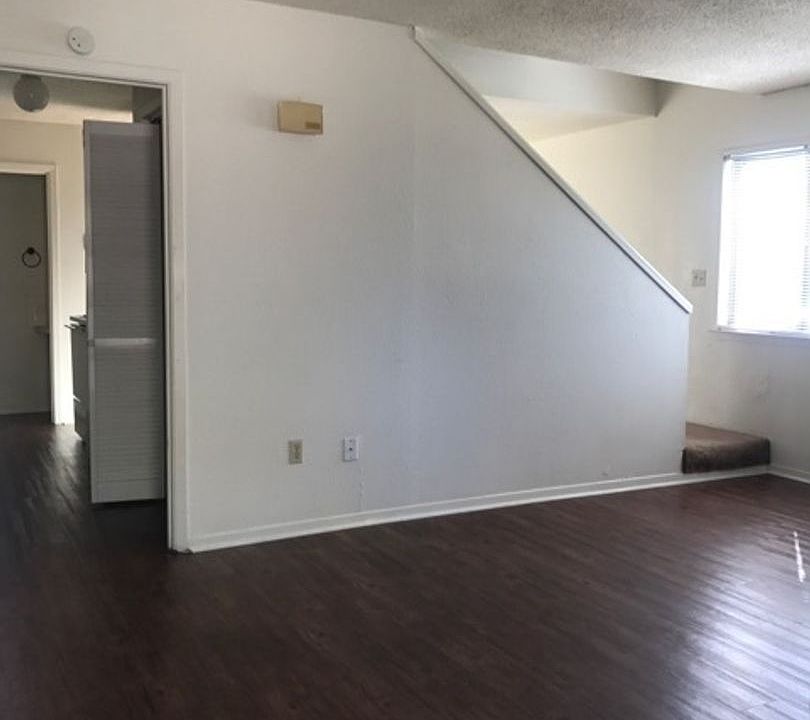 2nd image of 1400A E Holleman Dr