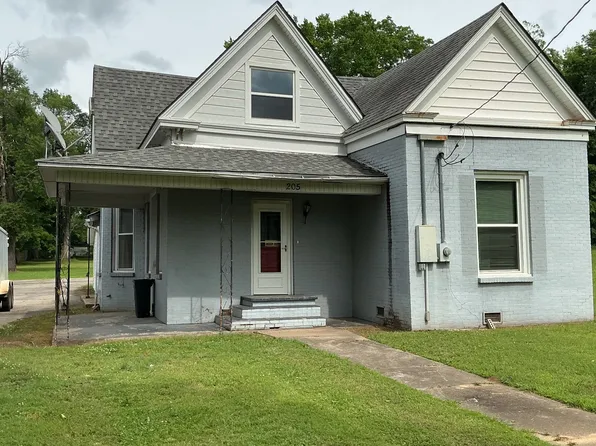 205 S 5th St, Paris, AR 72855