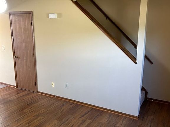 5th image of 1555 Windridge Pl #B
