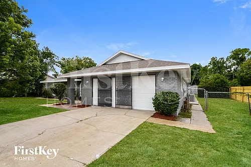 558 Murphy Ave Photo 1