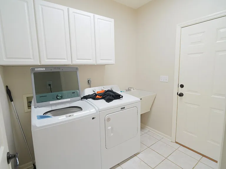 5370 Appledore Ln — Photo 30