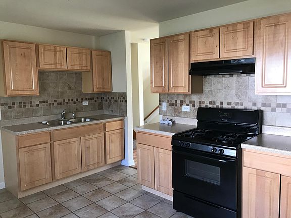 5th image of 6 N Pine Ln