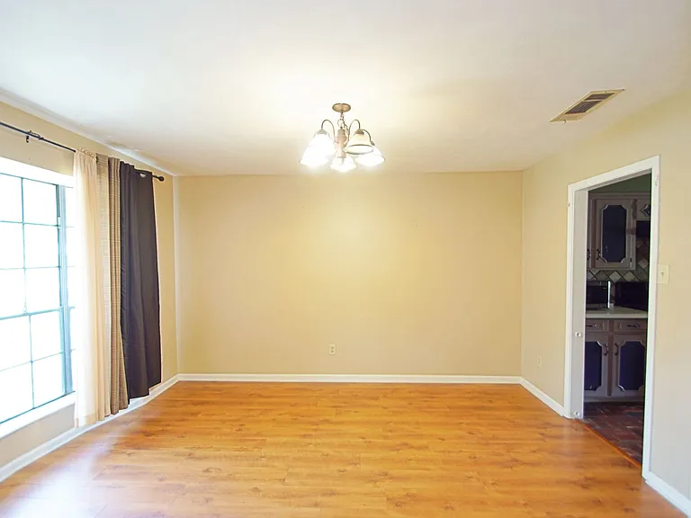 4911 Longstreet Pl — Photo 2