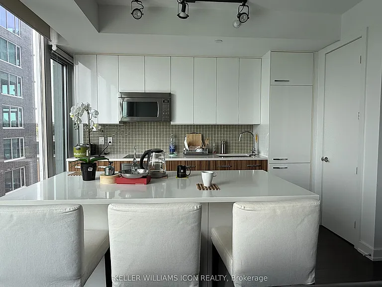 111 Champagne Ave S #511 — Photo 10