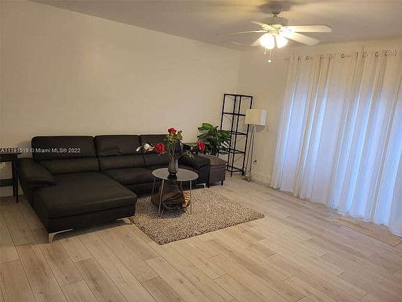 3rd image of 1422 NW 126th Way #1