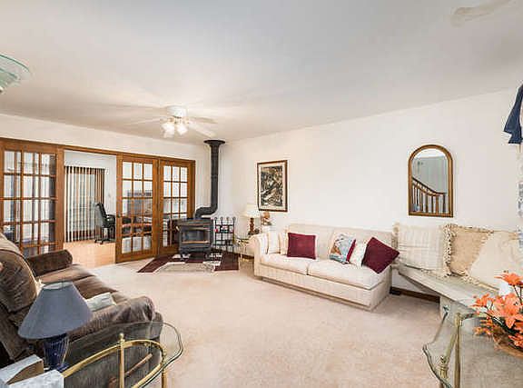 4th image of 7N056 Weybridge Dr