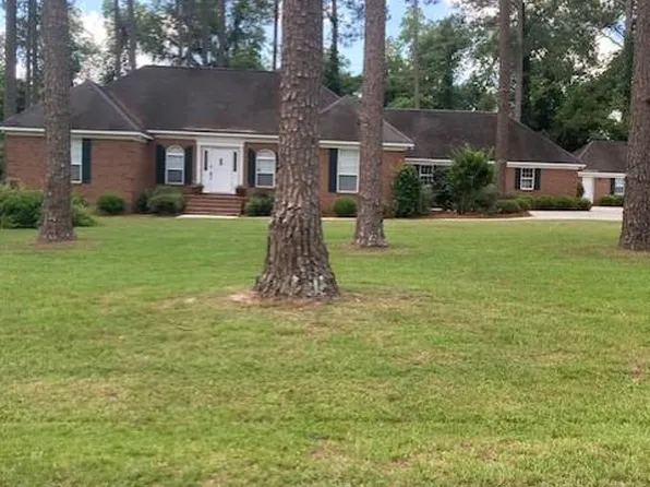 132 Kathy Cir, Douglas, GA 31533