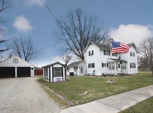 208 W Dwight St, Gardner, IL 60424