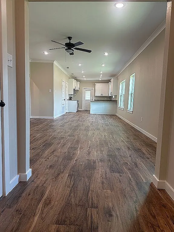 3 bed, 1552 sqft, $2,300 — Photo 4