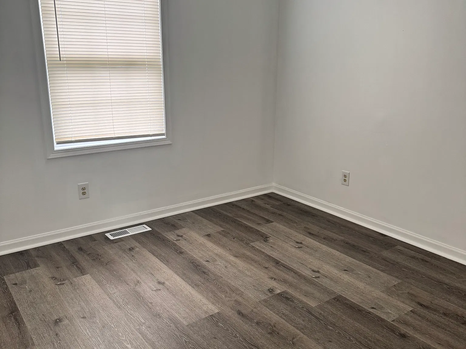 2 bed, 1.5 bath, $1,175 — Photo 4