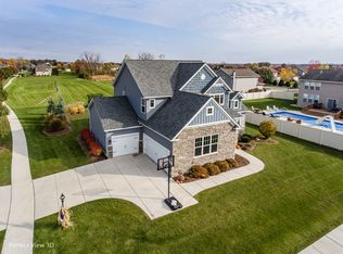 9125 Marquette St, Saint John, IN 46373
