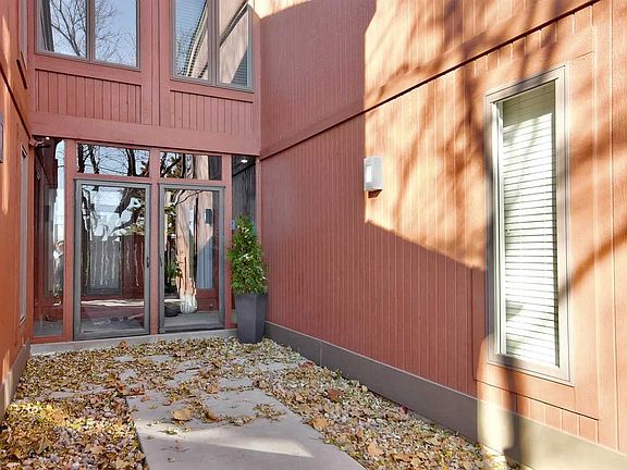 3rd image of 1441 N Rock Rd APT 1603