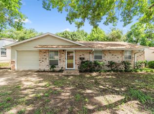 4687 Ridge Point Dr, Dallas, TX 75211