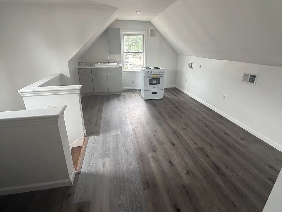 106 Van Winkle Ave #3