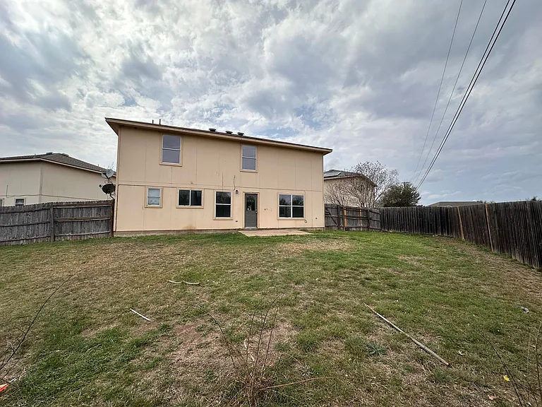 722 Lavaca Loop — Photo 24