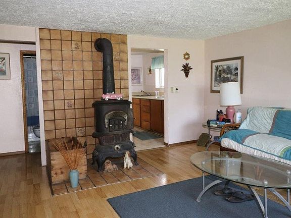 3rd image of 17922 E Riverway Ave