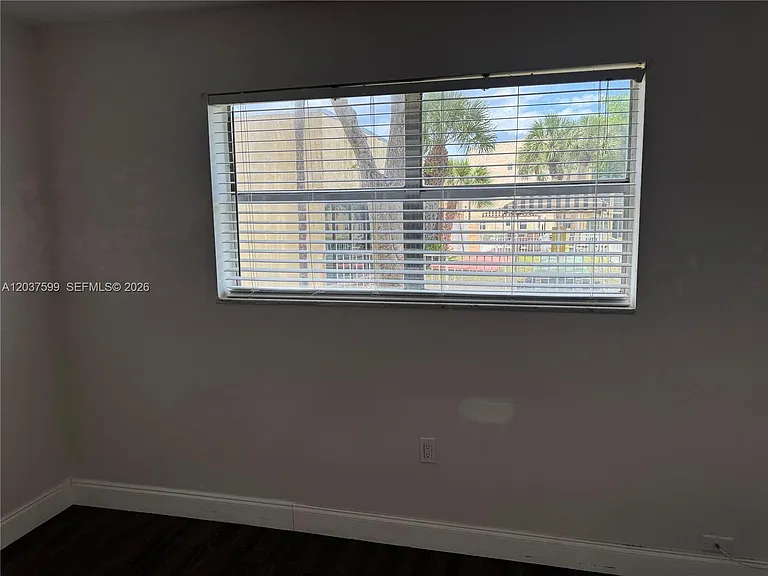 8325 Sunrise Lakes Blvd #103 — Photo 32