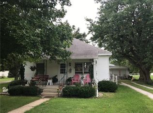 721 N 26th St, Mattoon, IL 61938