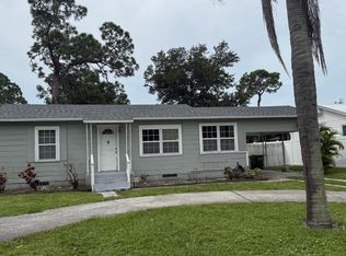 2336 Gull Ln, Sarasota, FL 34237