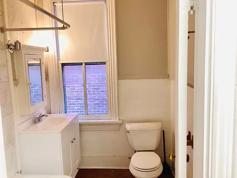 1211 Green St — Photo 8