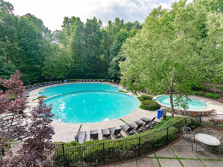 490 Barnett Shoals Rd #304 — Photo 11