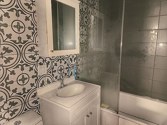 5th image of 112 Van Buren St #4R