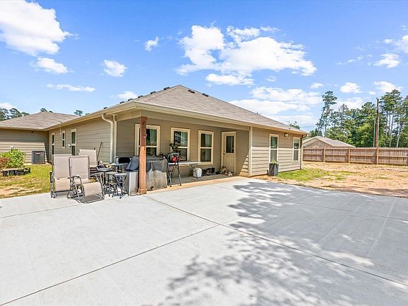 3rd image of 9792 Cold Creek Dr