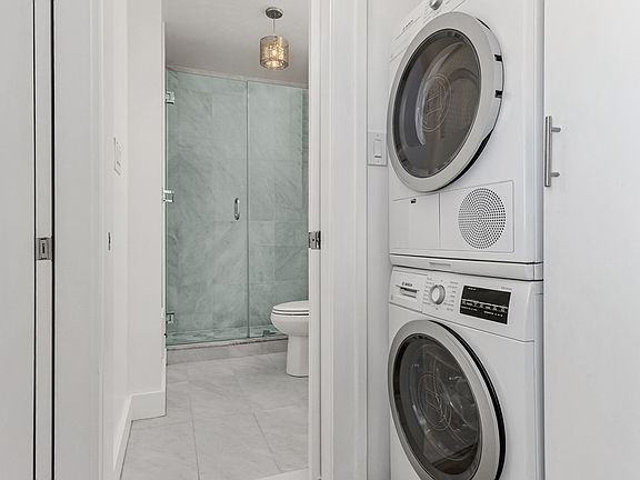 4th image of 27 Wyckoff St Floor 3